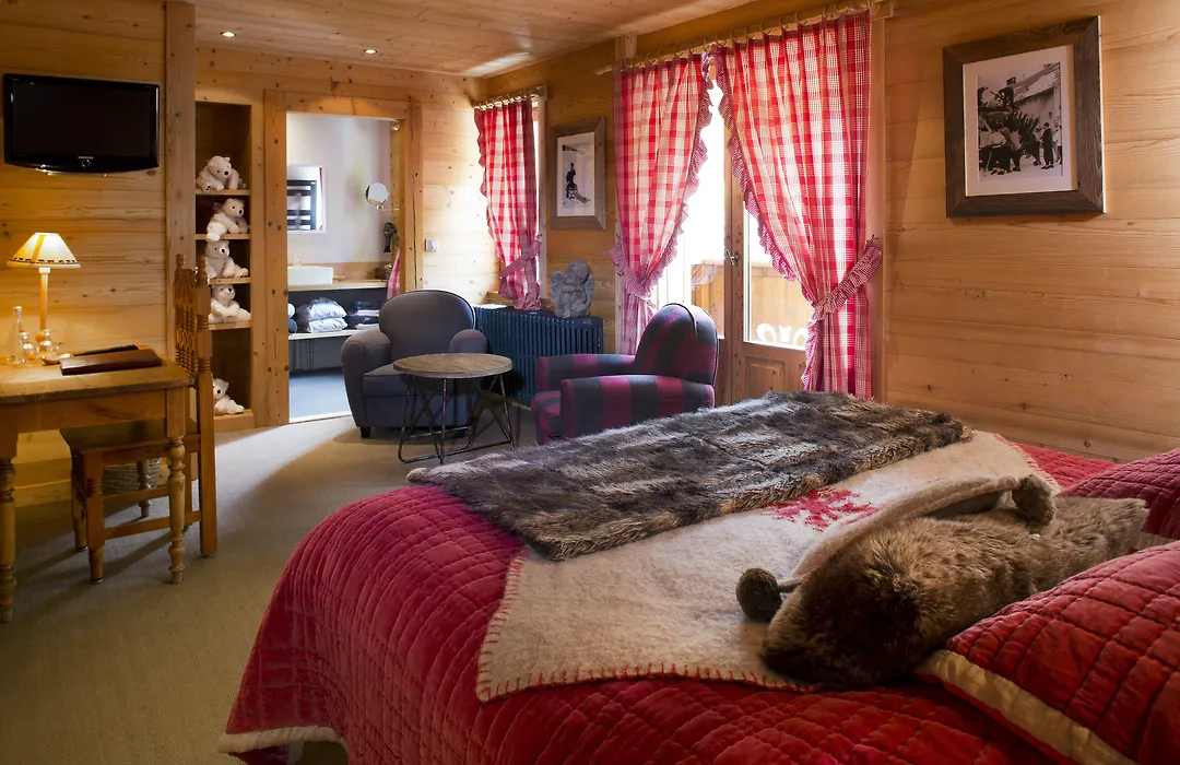 Chalet-Hôtel Les Cimes-1